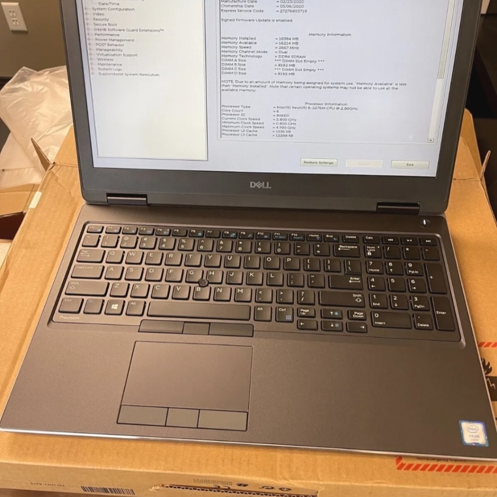 Laptop - Picture 2 of 4